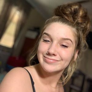 Meet your Posher, Evelyn